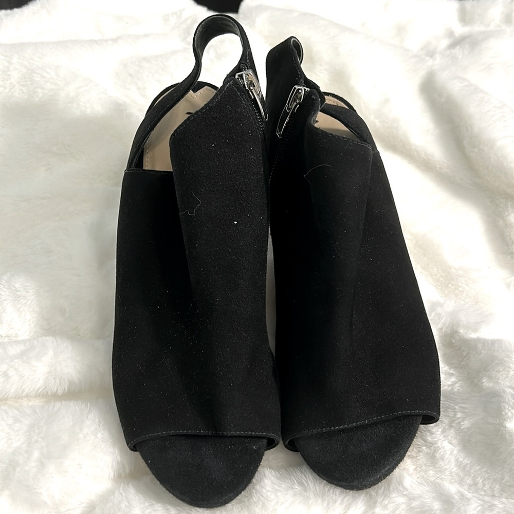 Via Spiga Black Leather Suede Heels. US SIZE 9.